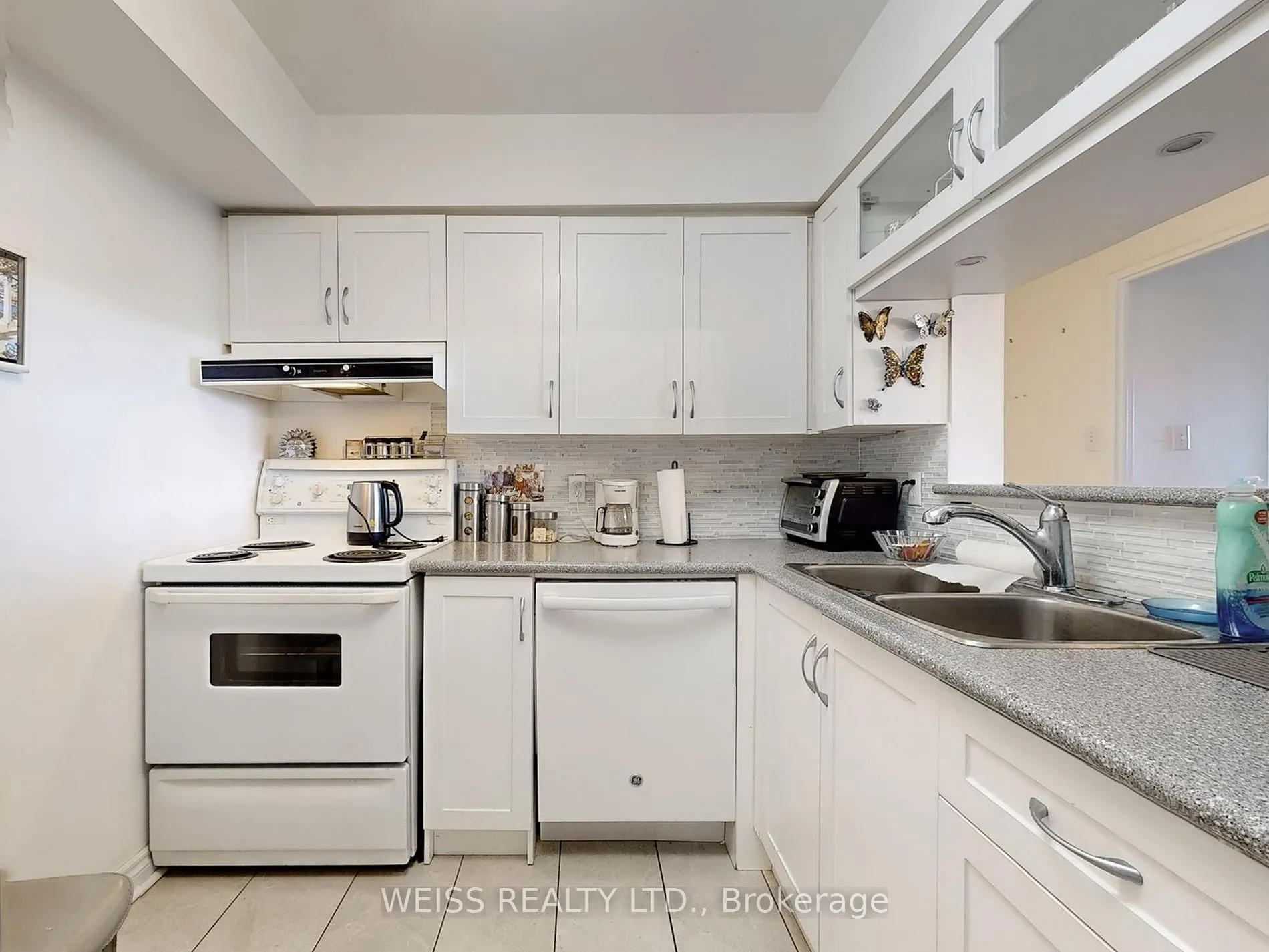 11 Townsgate Dr, #401