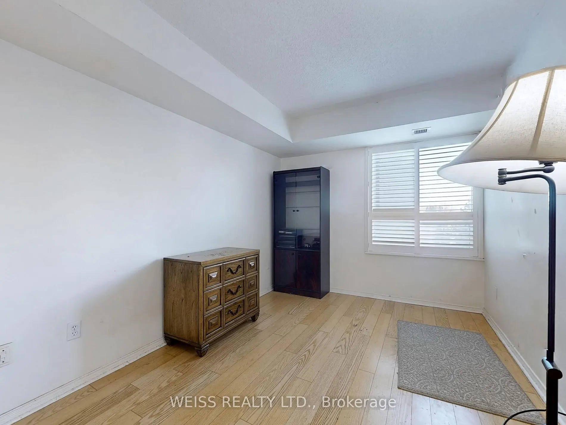 11 Townsgate Dr, #401