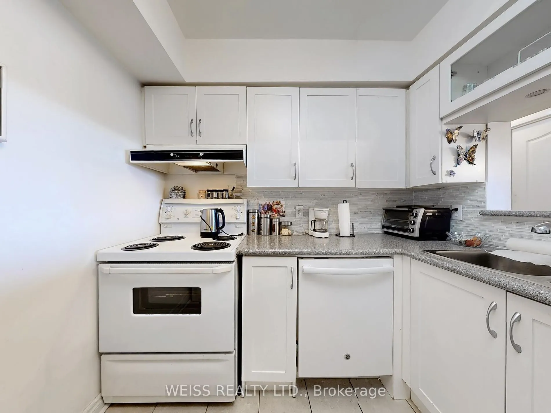 11 Townsgate Dr, #401