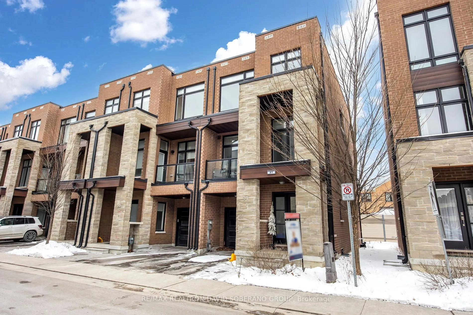 37 Benoit St