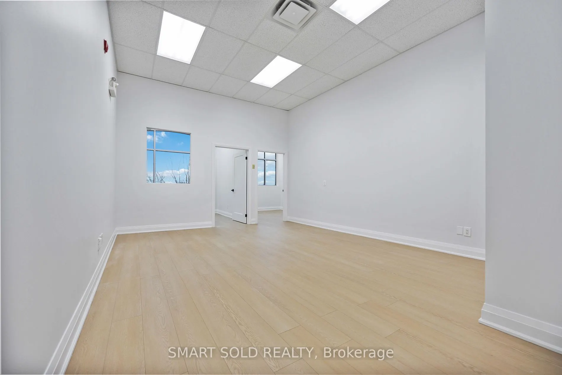 8787 Woodbine Ave, #239