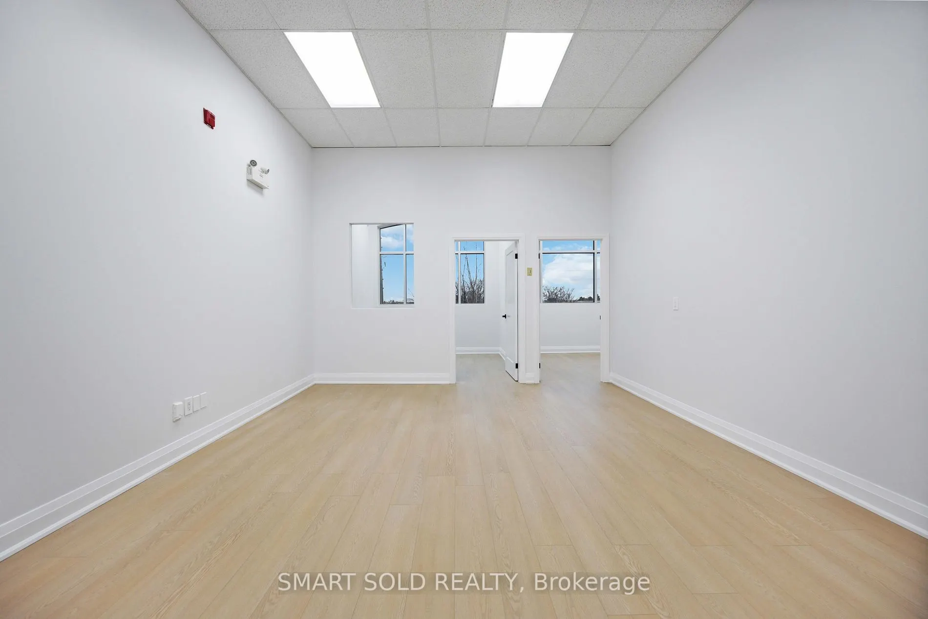 8787 Woodbine Ave, #239