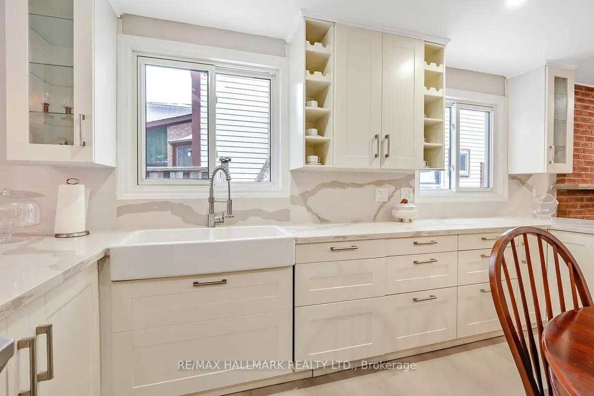 40 Lillooet Cres