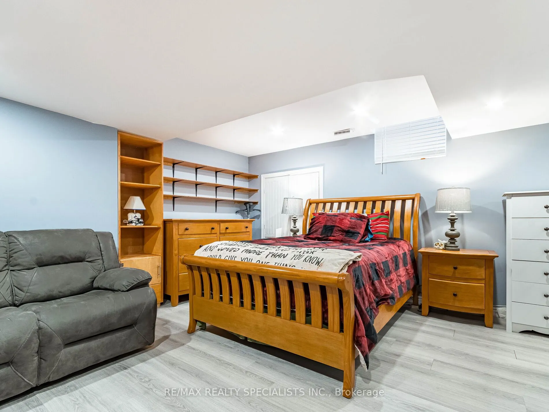 28 Pridham Pl
