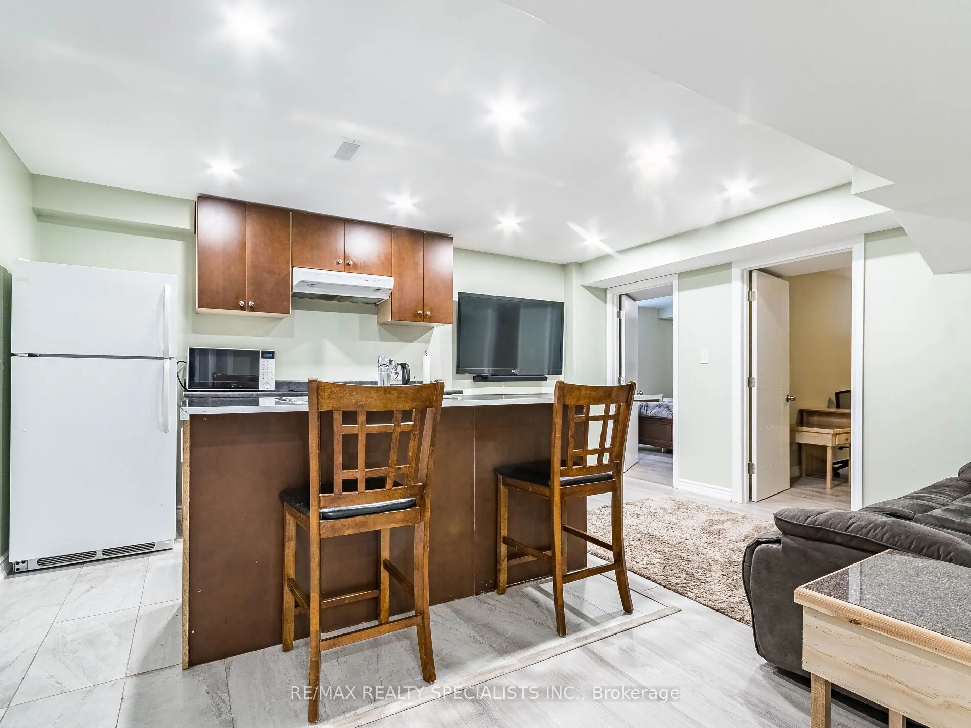 28 Pridham Pl