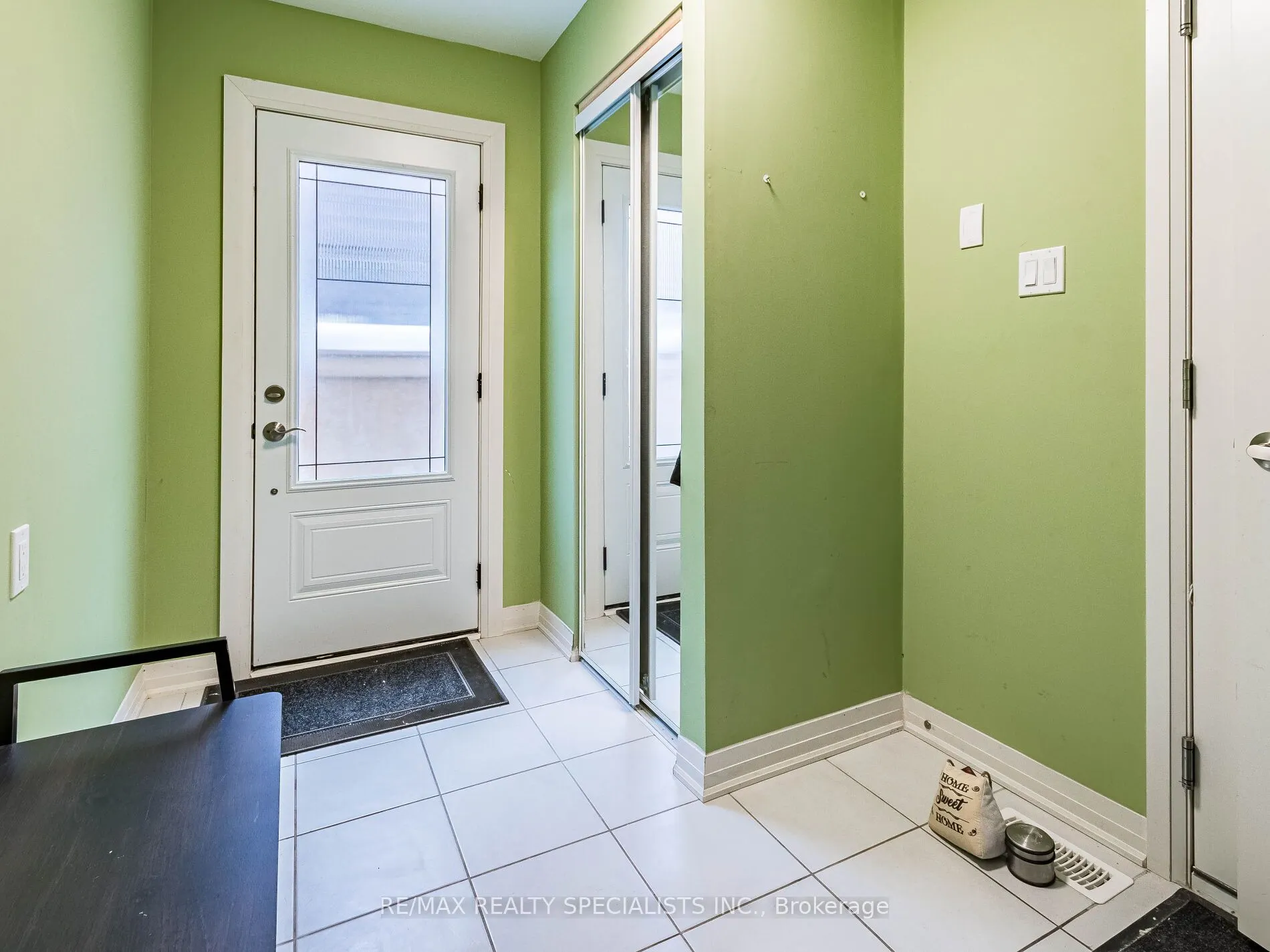 28 Pridham Pl