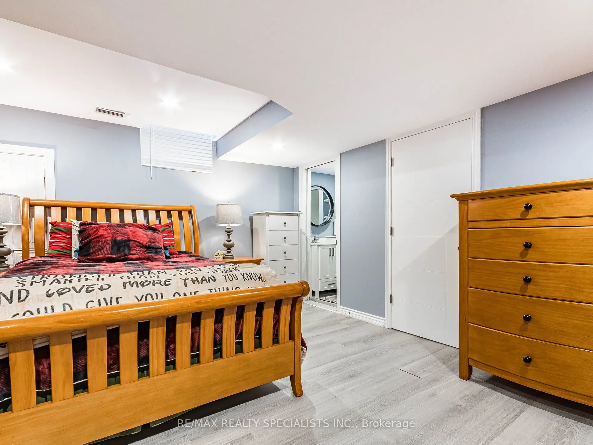 28 Pridham Pl