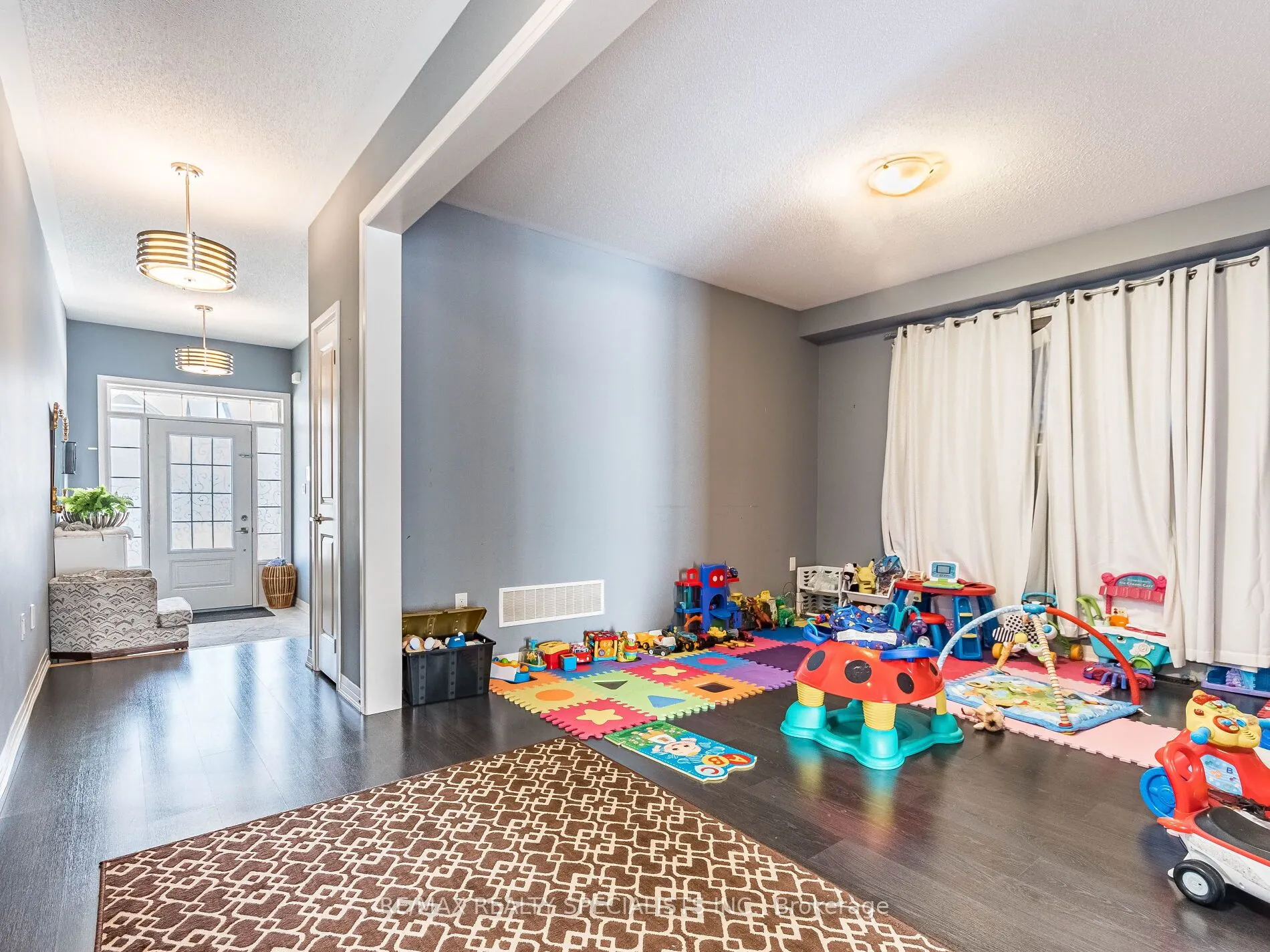 28 Pridham Pl