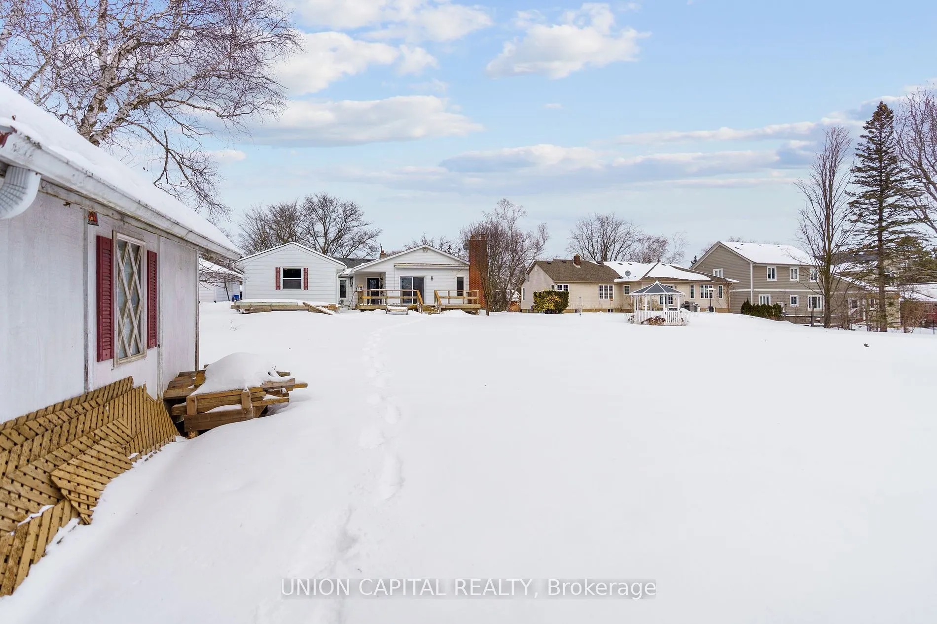 43 Faris Ave