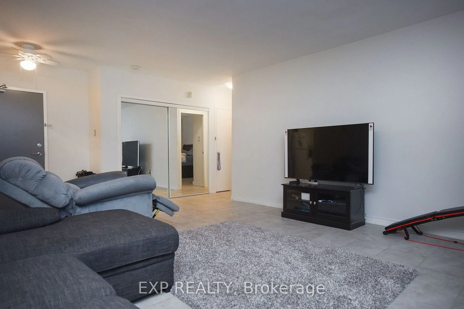 67 Richmond Street, #607