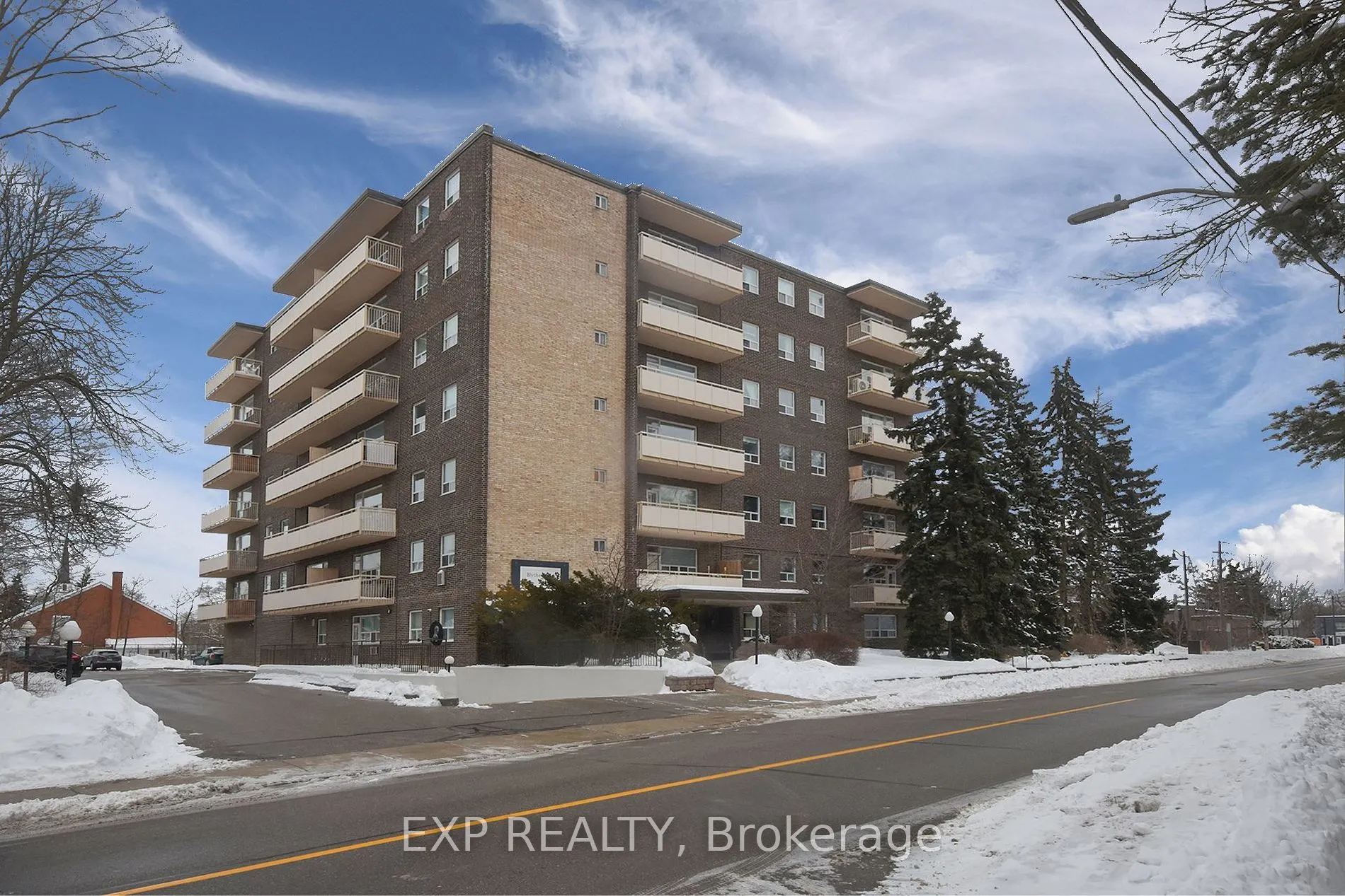 67 Richmond Street, #607