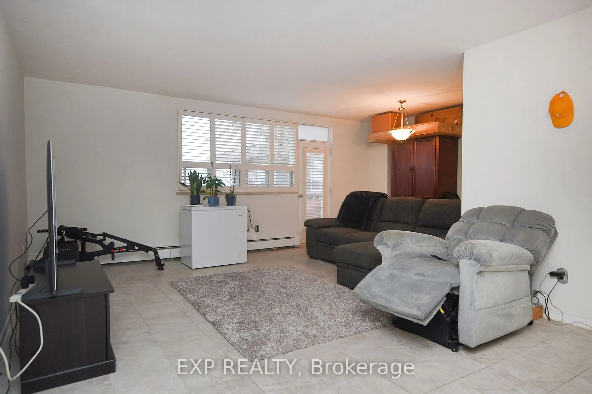 67 Richmond Street, #607
