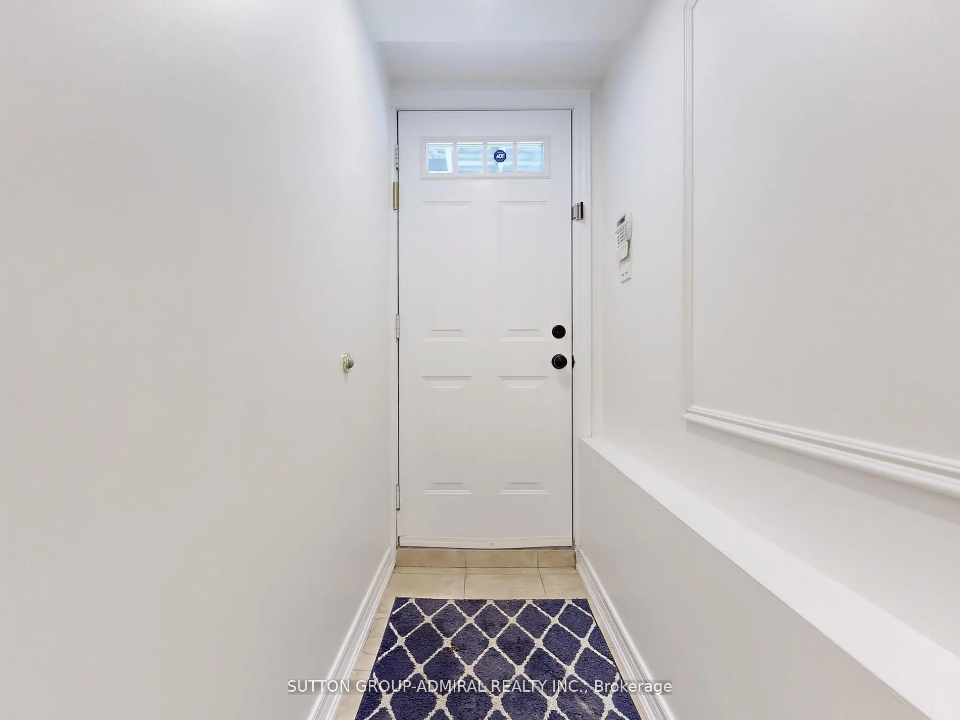9241 Bathurst St, #5
