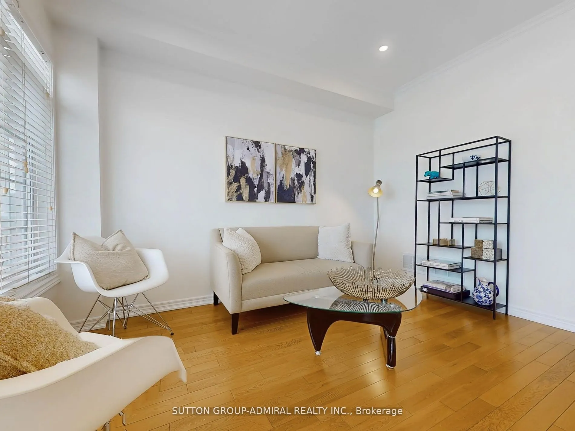 9241 Bathurst St, #5