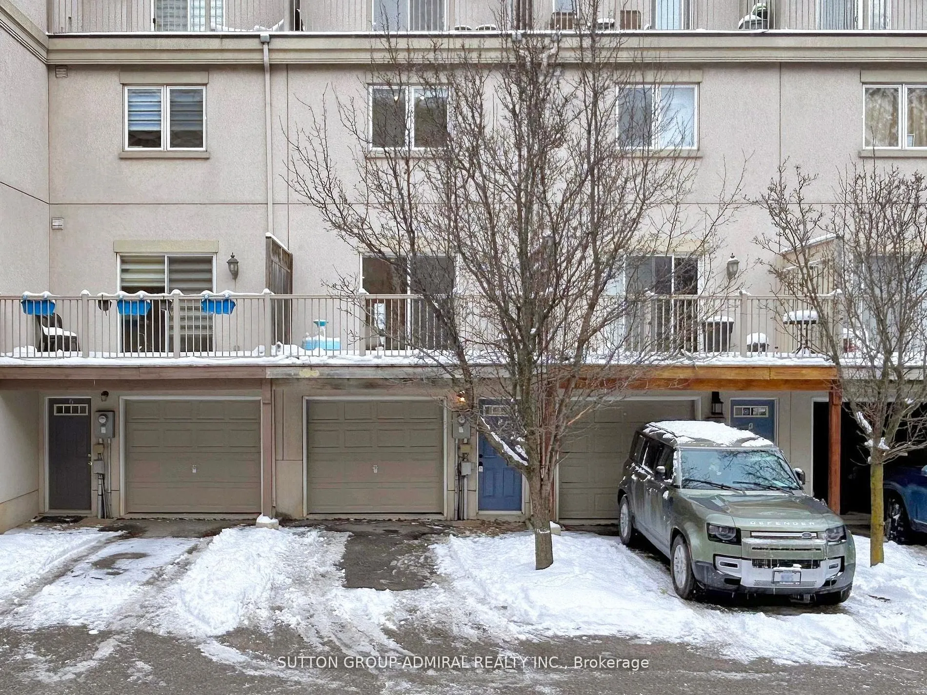 9241 Bathurst St, #5