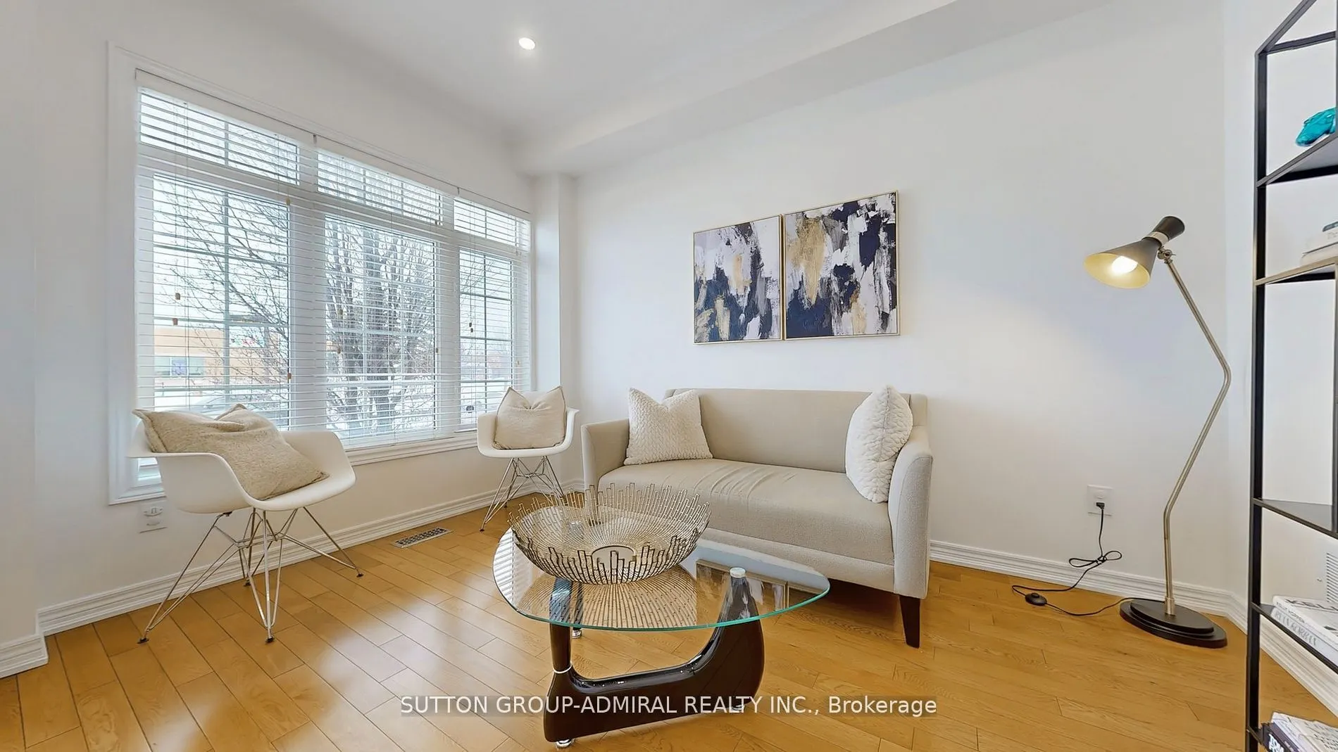 9241 Bathurst St, #5
