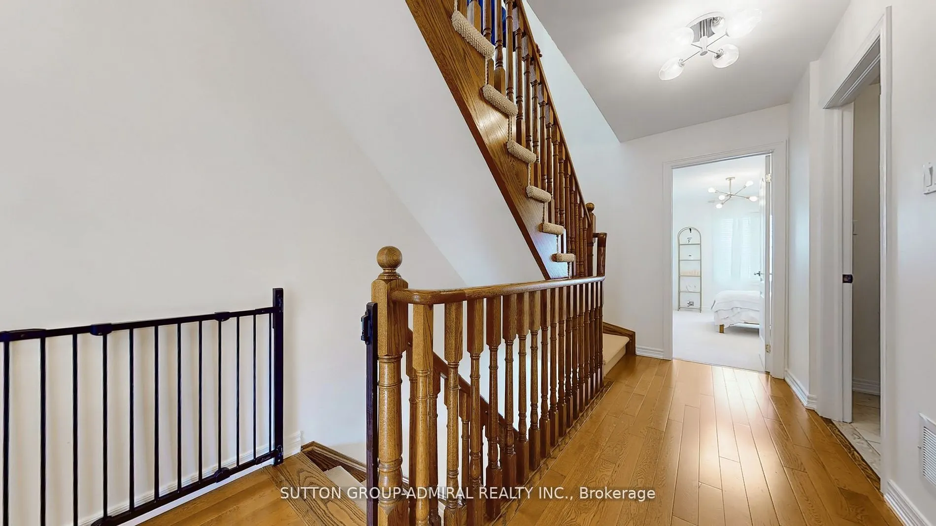 9241 Bathurst St, #5