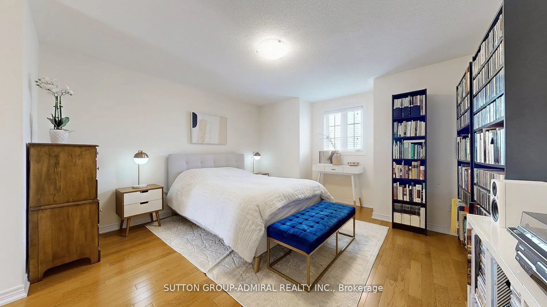 9241 Bathurst St, #5
