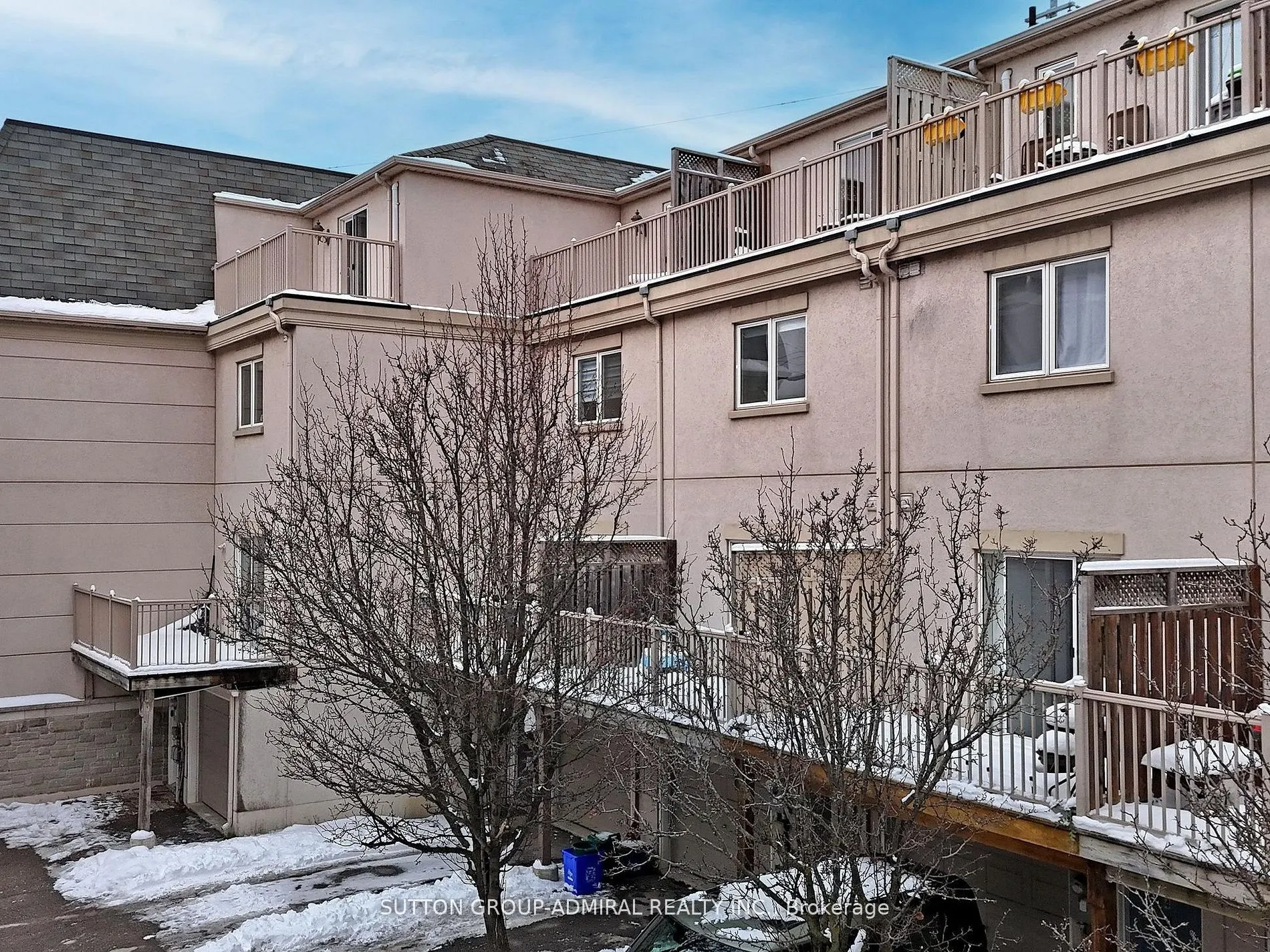 9241 Bathurst St, #5