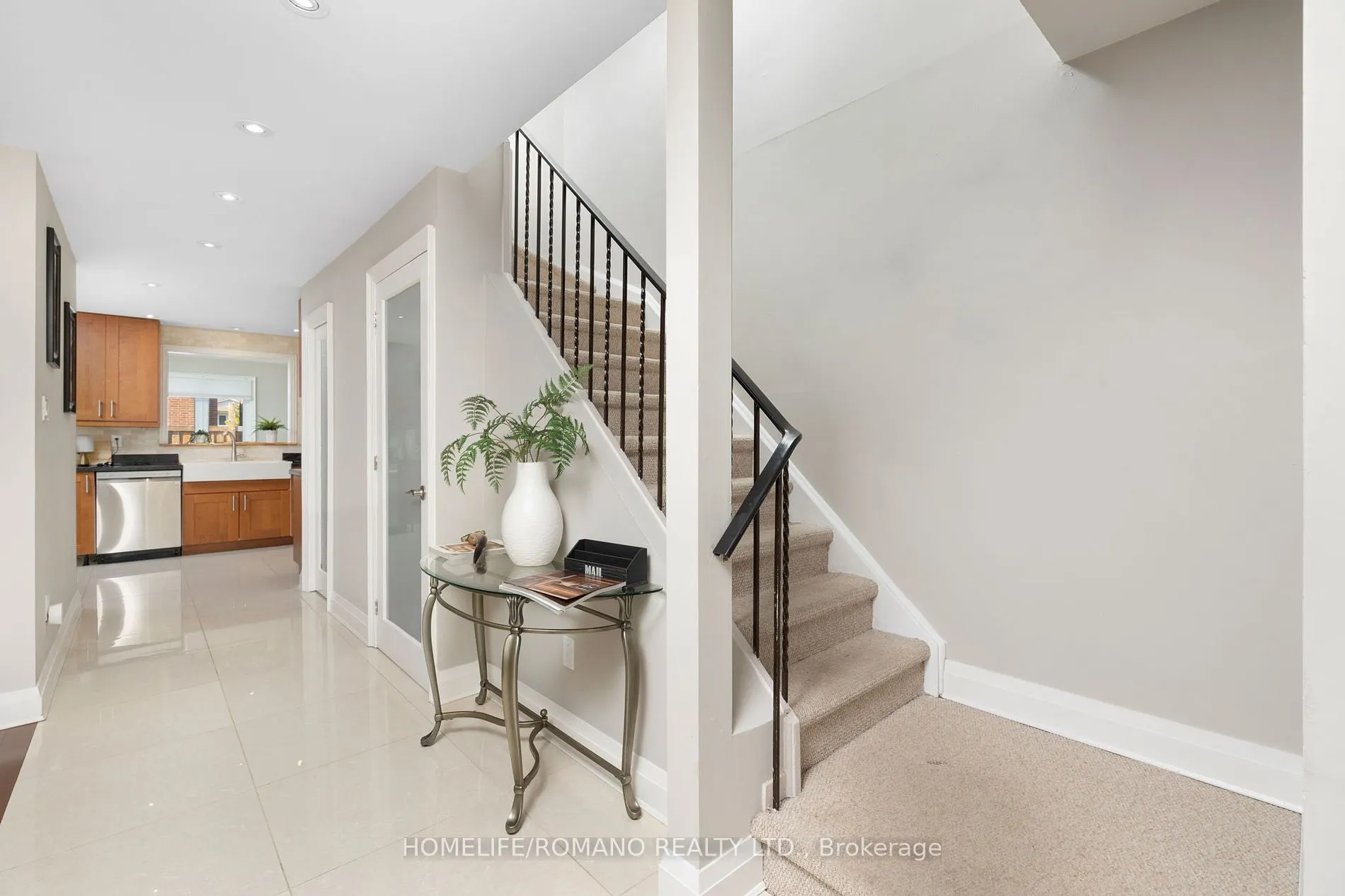 36 BROUGHAM Drive