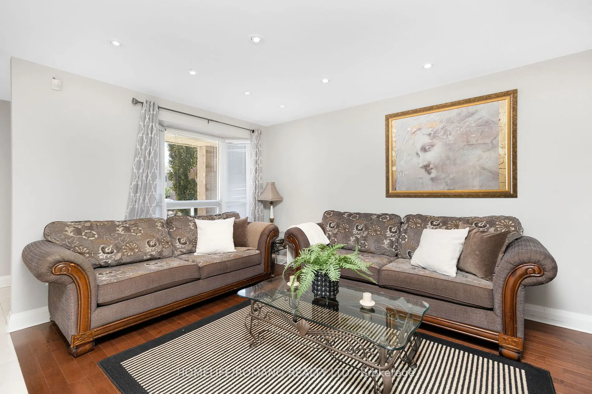 36 BROUGHAM Drive