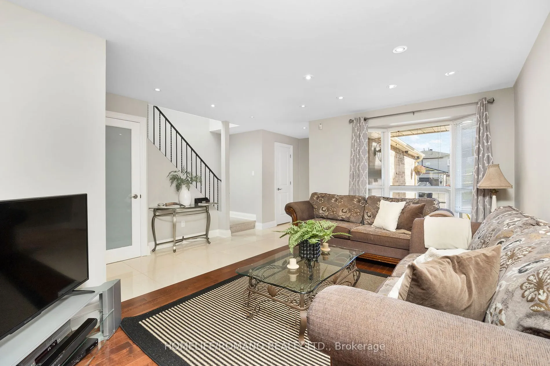 36 BROUGHAM Drive