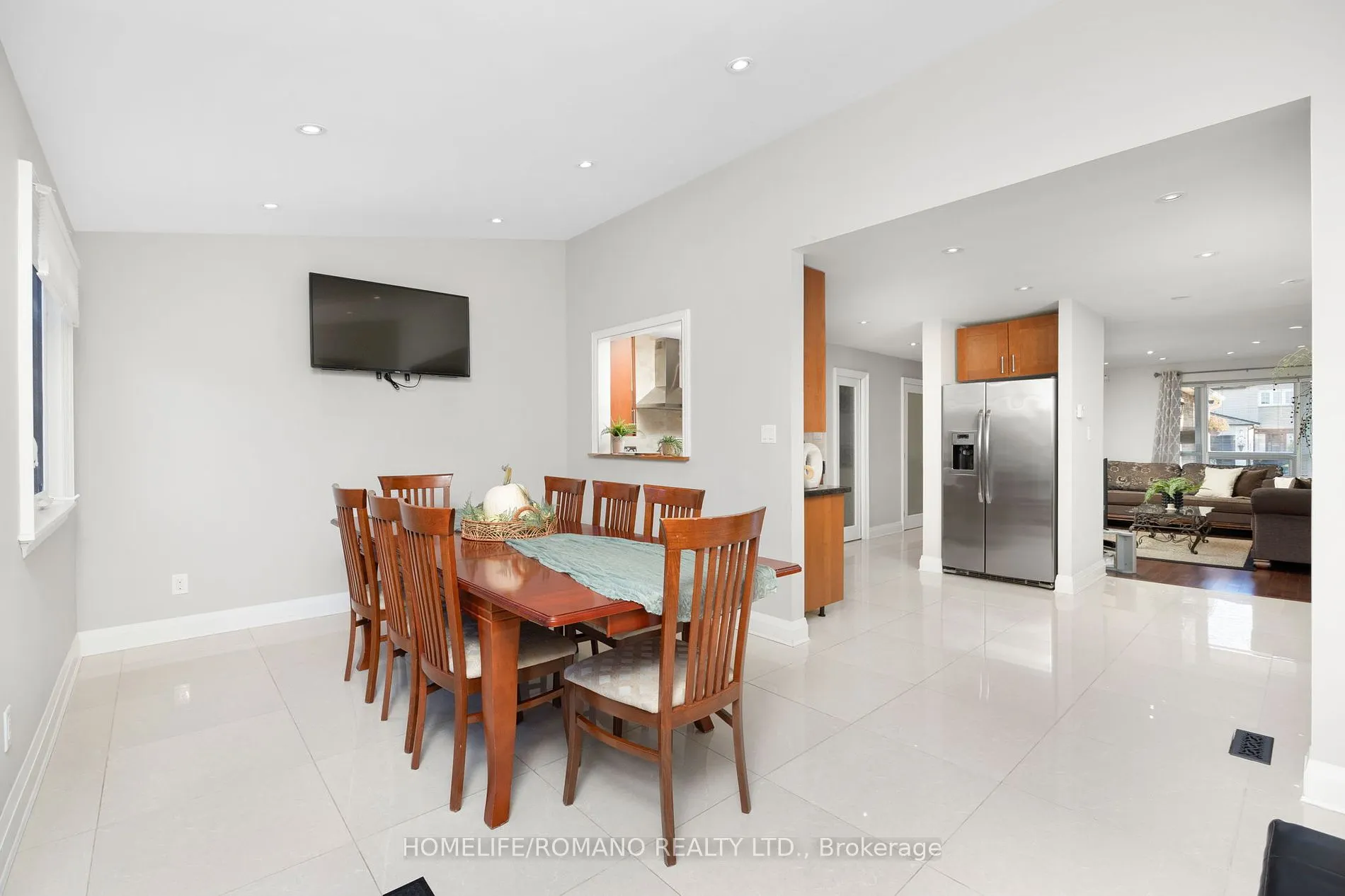 36 BROUGHAM Drive