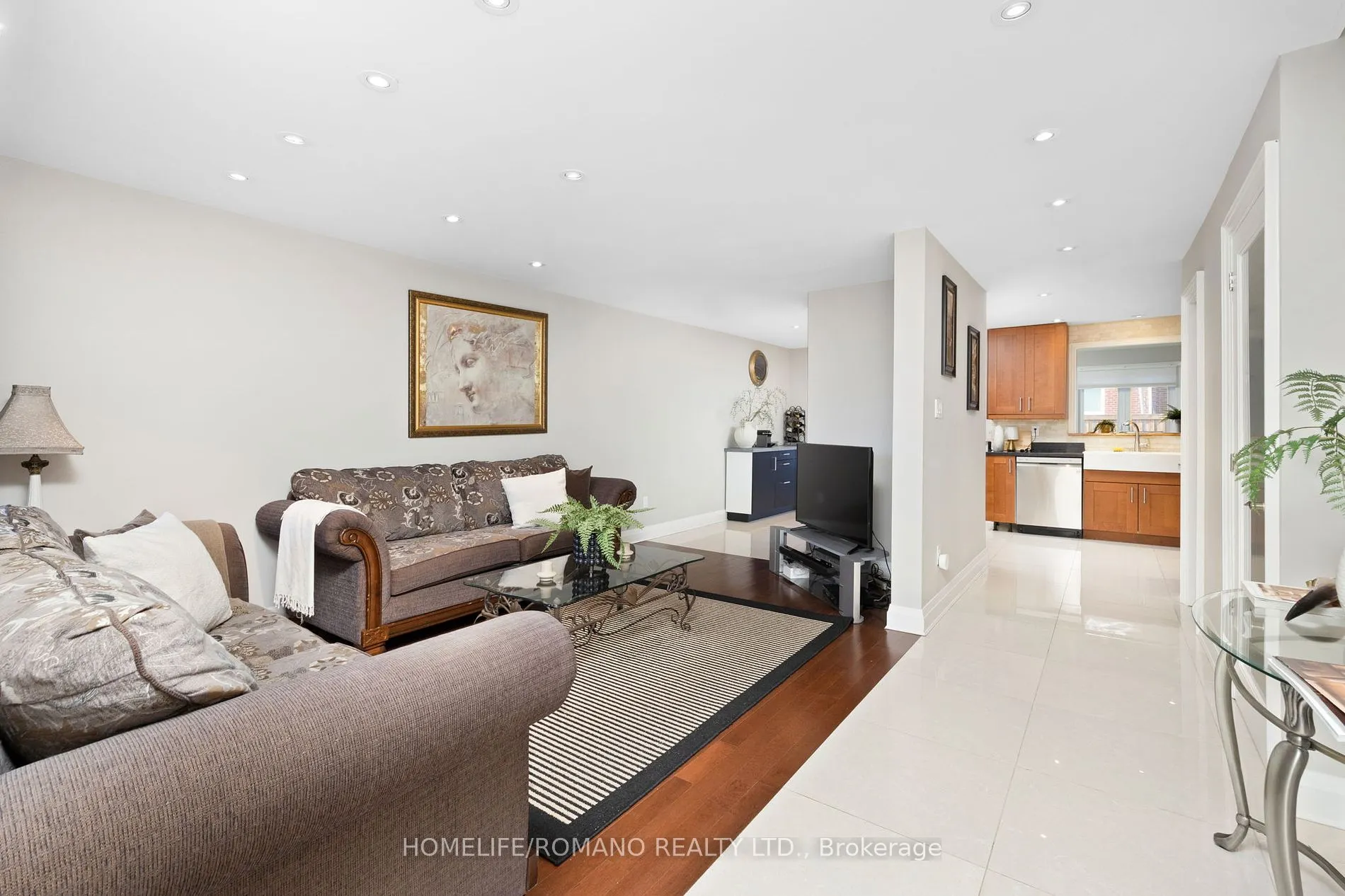 36 BROUGHAM Drive