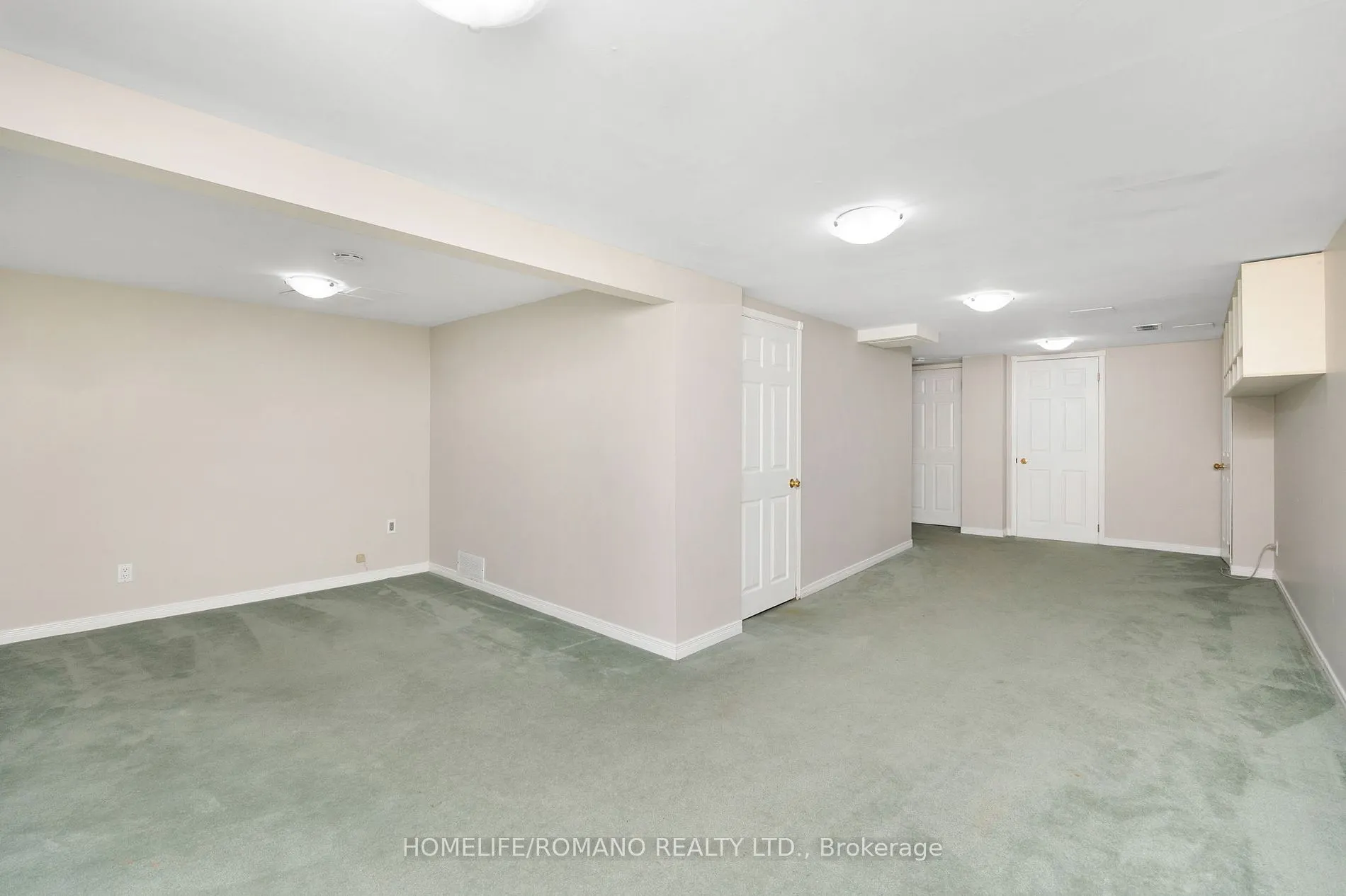 36 BROUGHAM Drive