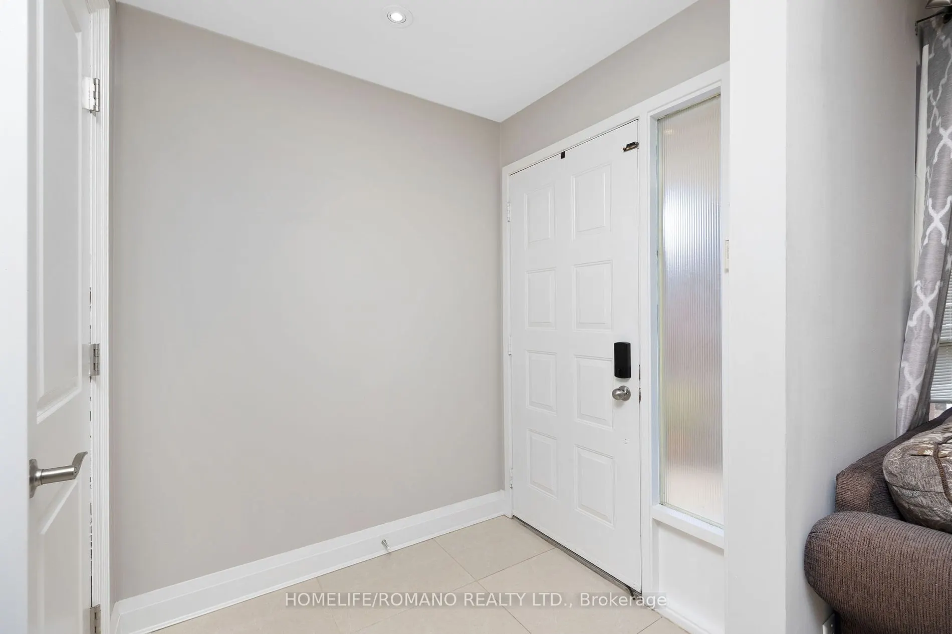 36 BROUGHAM Drive