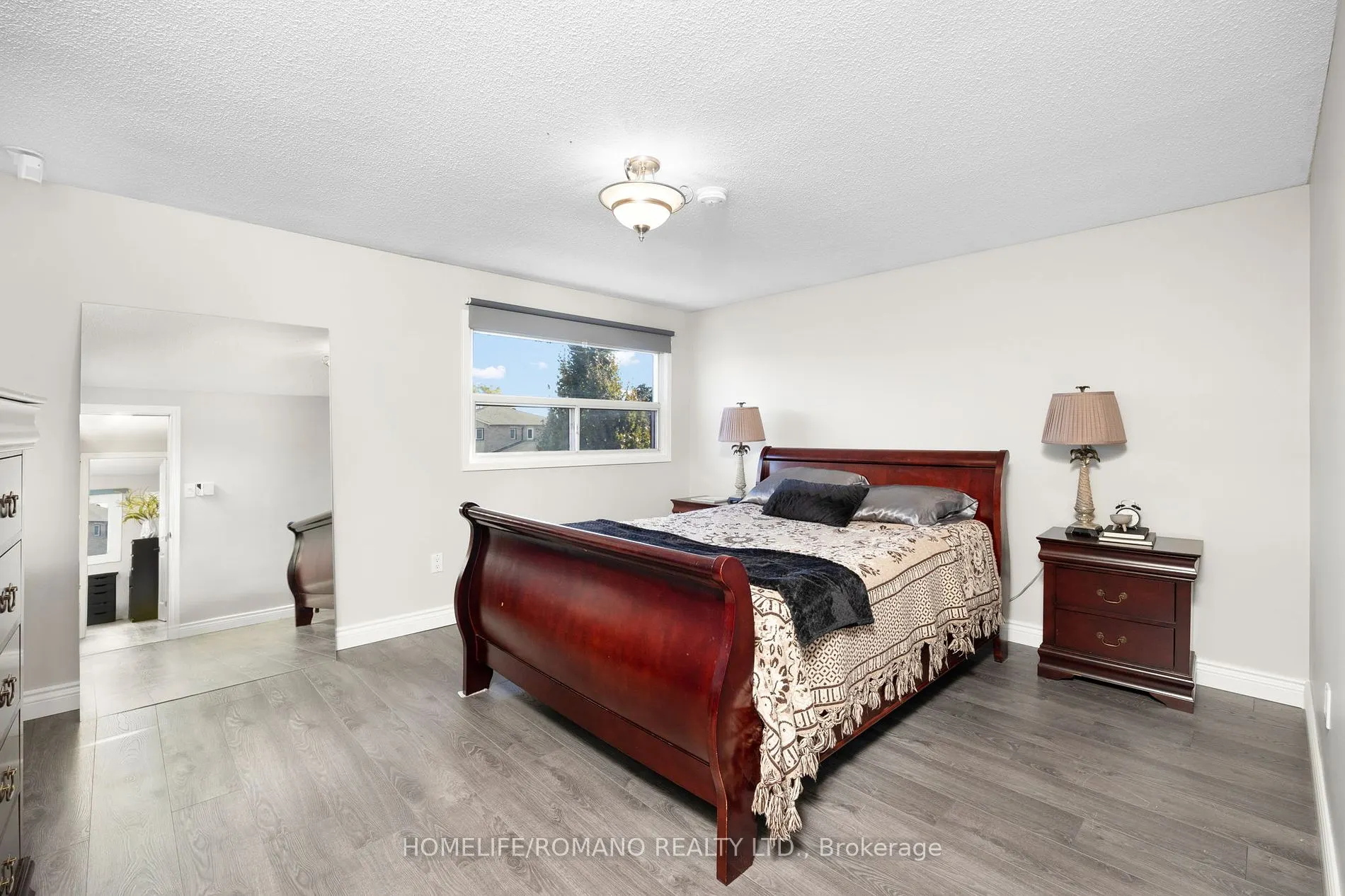 36 BROUGHAM Drive
