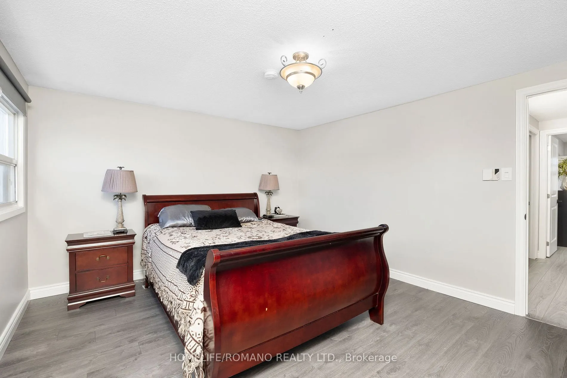 36 BROUGHAM Drive