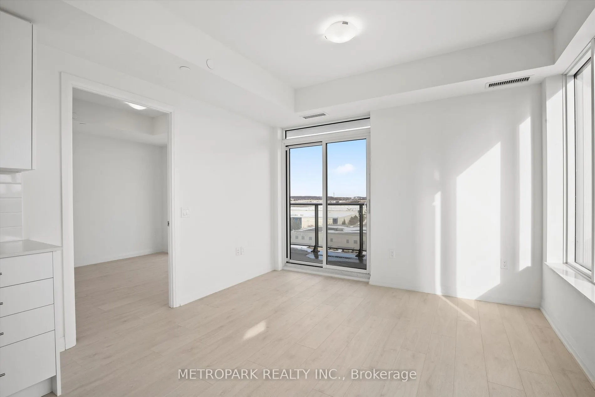 8960 Jane Street, #709