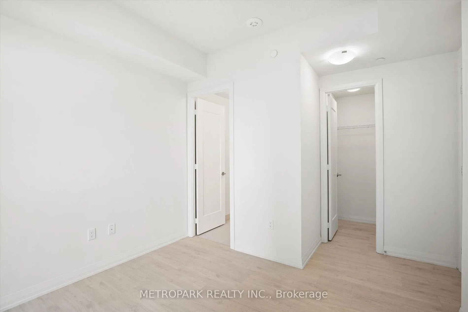 8960 Jane Street, #709