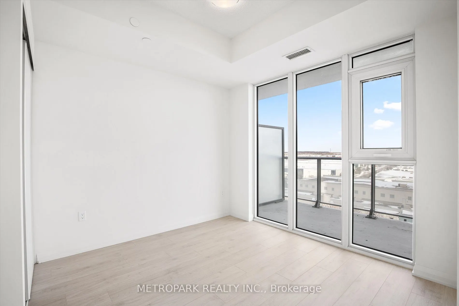 8960 Jane Street, #709