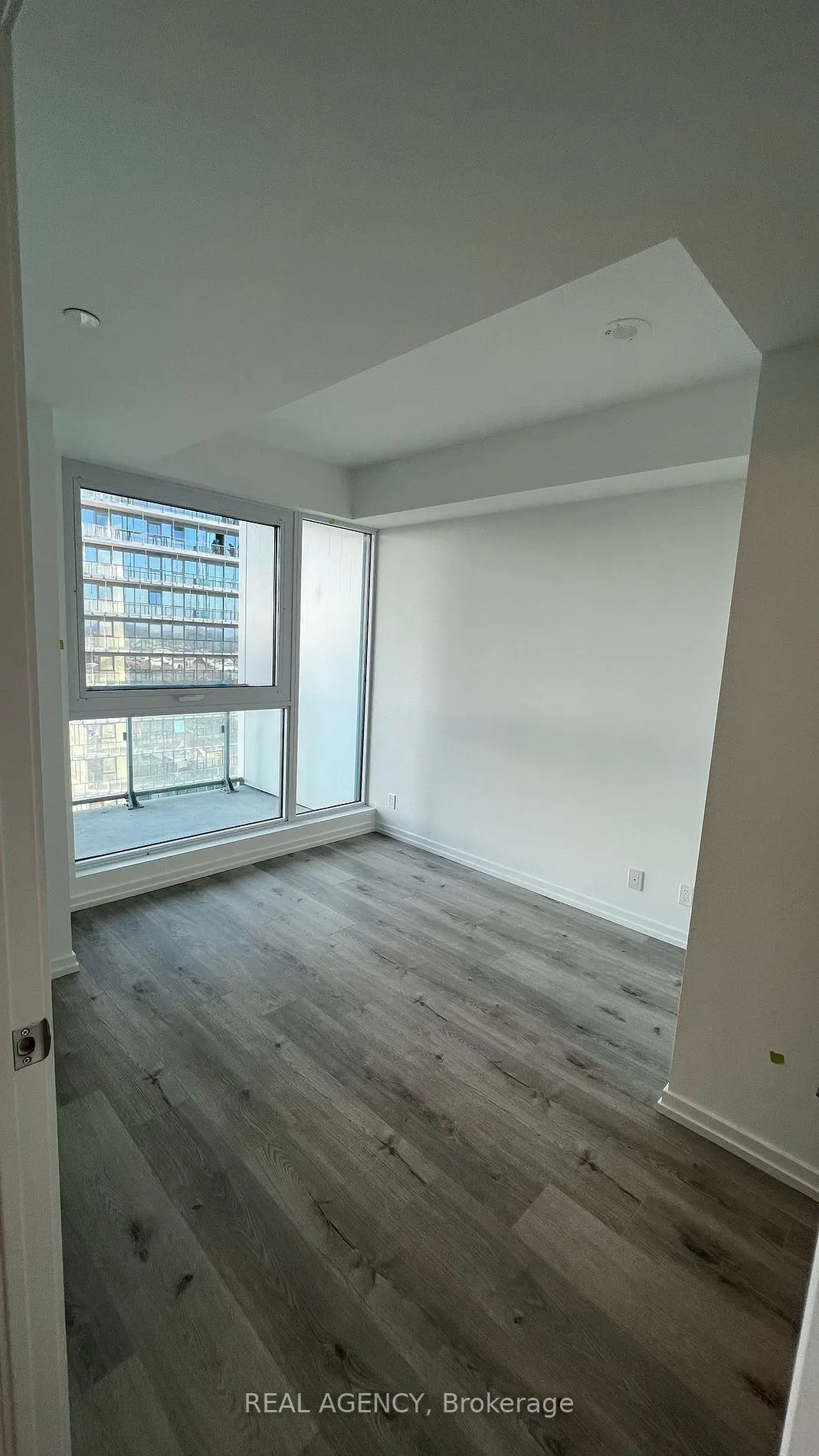 1000 Portage Parkway, #3008