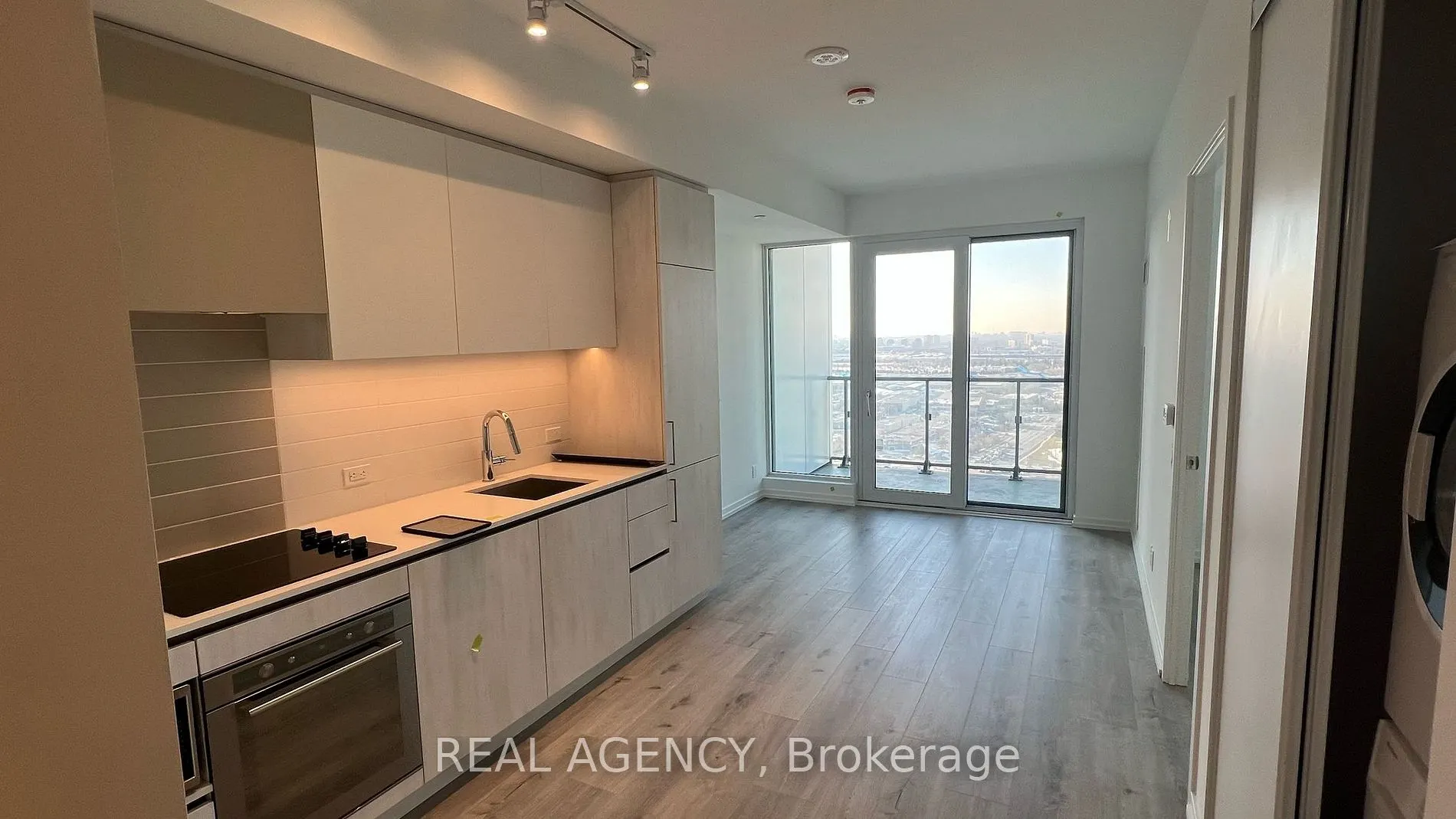 1000 Portage Parkway, #3008