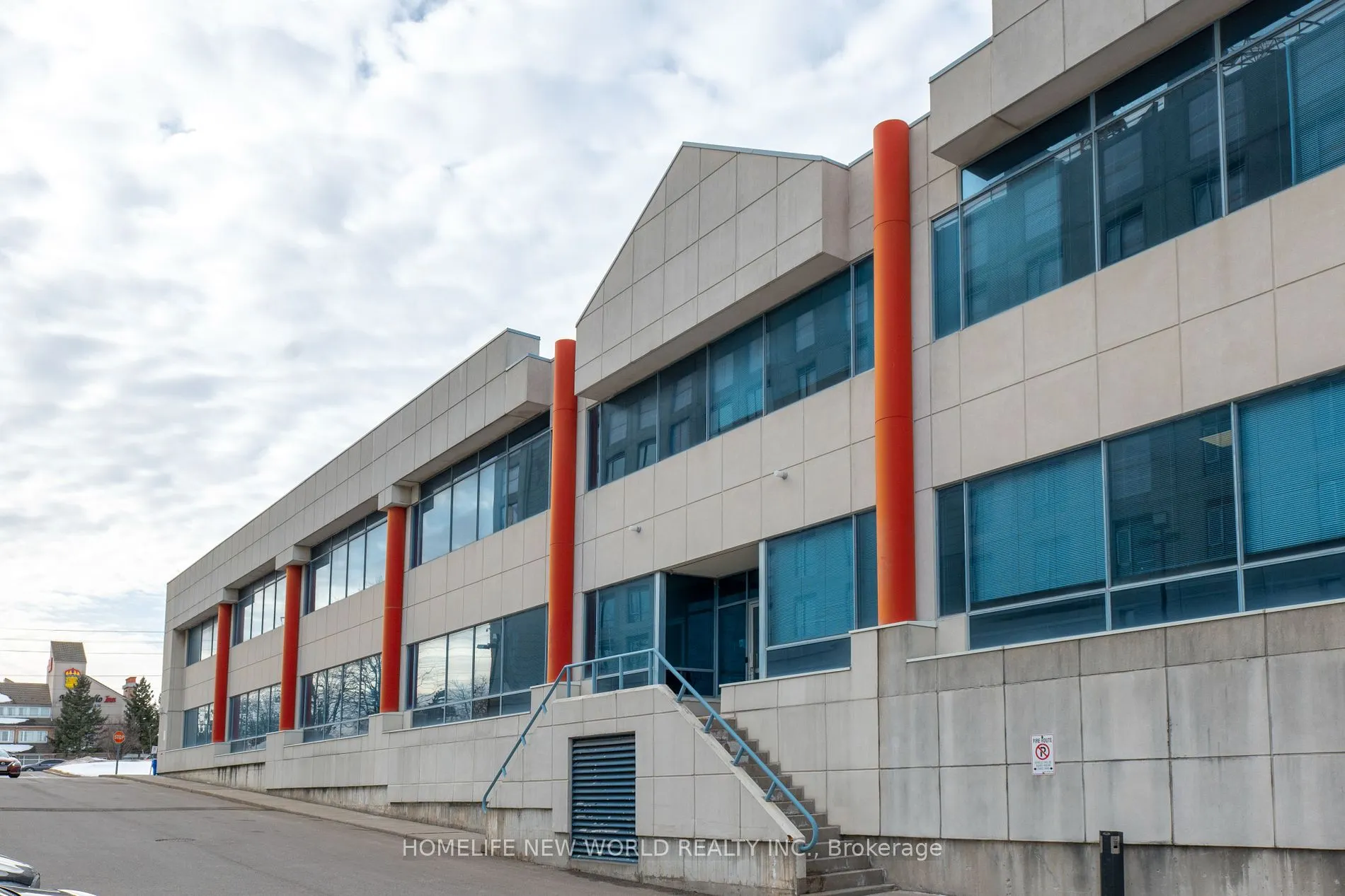 8901 Woodbine Avenue, #100