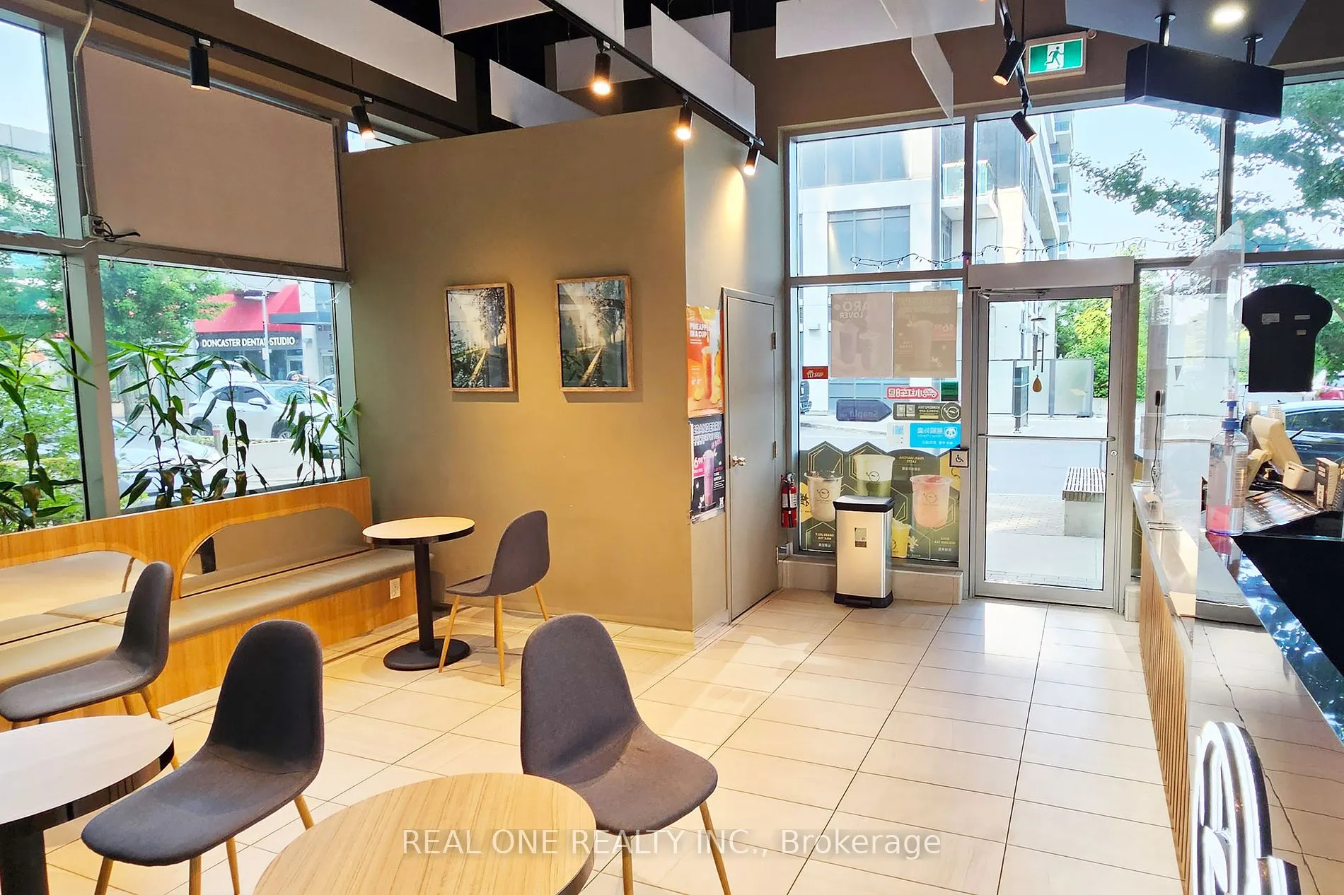 7163 Yonge Street, #101