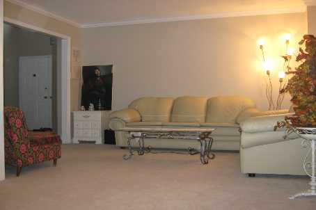 8 Millcroft Way