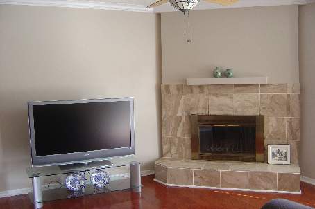 8 Millcroft Way