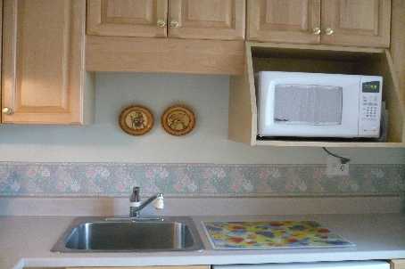 15390 Yonge St, #104