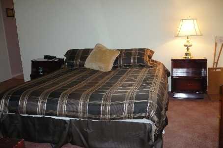 15390 Yonge St, #104