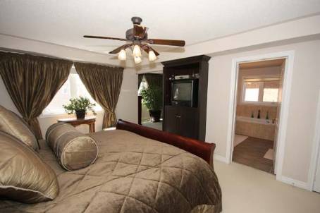 87 Serene Way