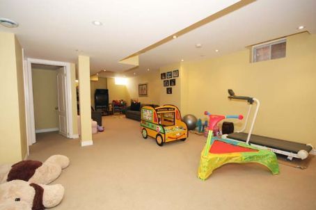 87 Serene Way