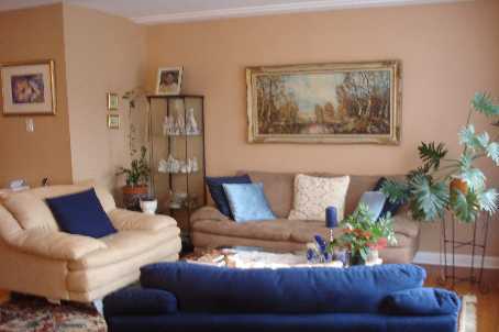 85 Aurora Heights Dr