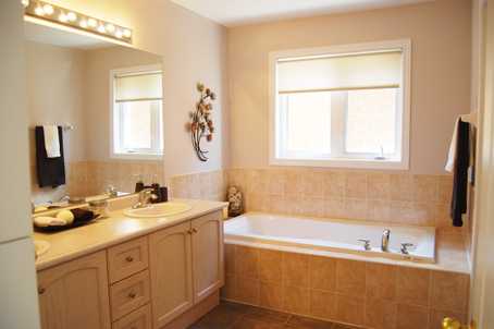 87 Serene Way