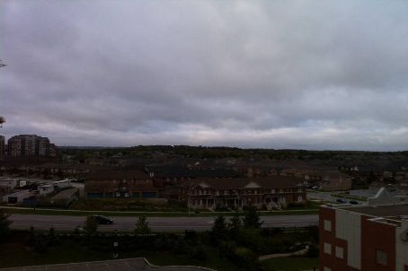 185 Oneida Cres, #816