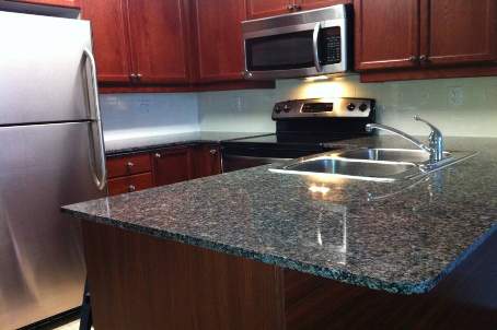 185 Oneida Cres, #816