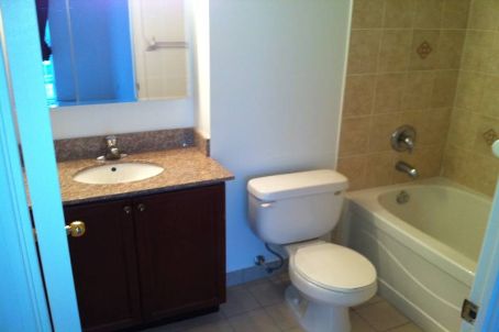 185 Oneida Cres, #816